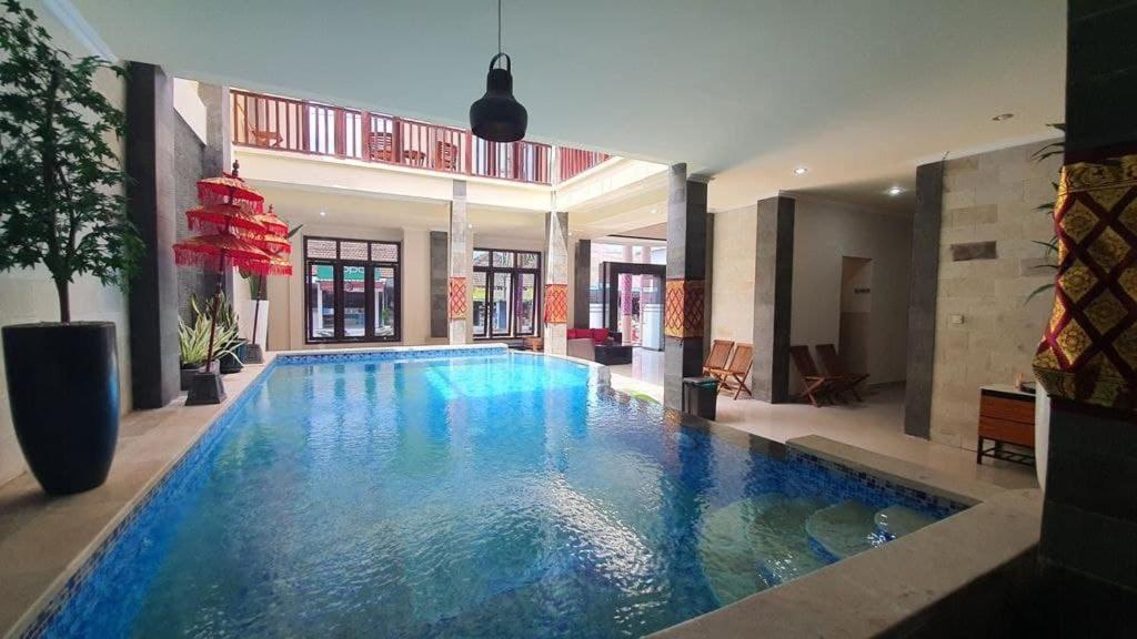 Grand Puri Hotel Batununggul Luaran gambar