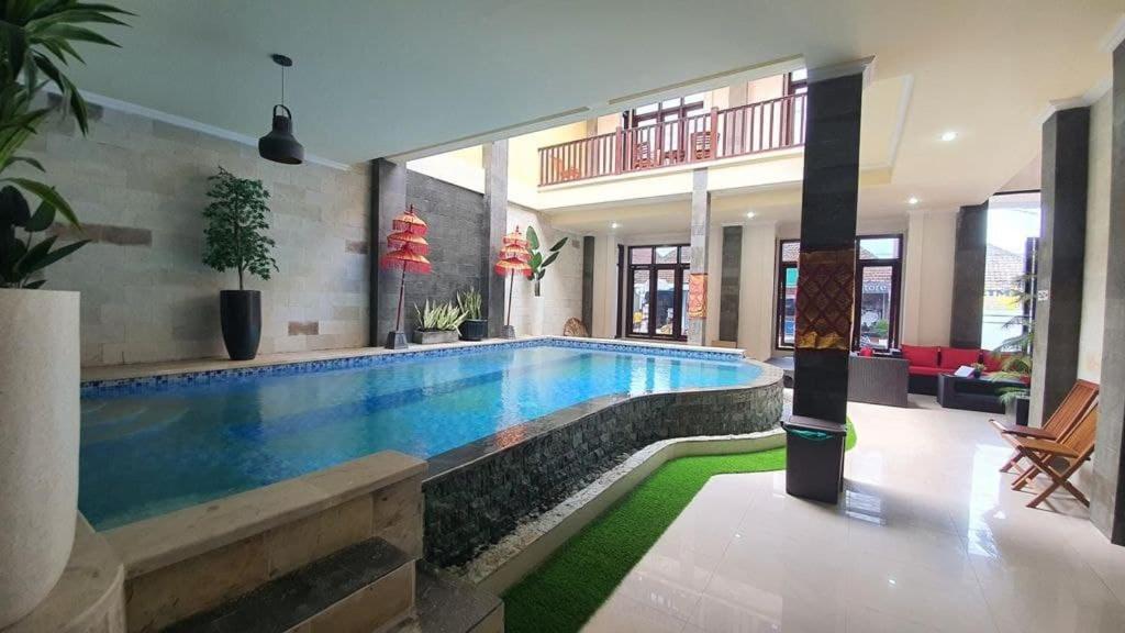 Grand Puri Hotel Batununggul Luaran gambar